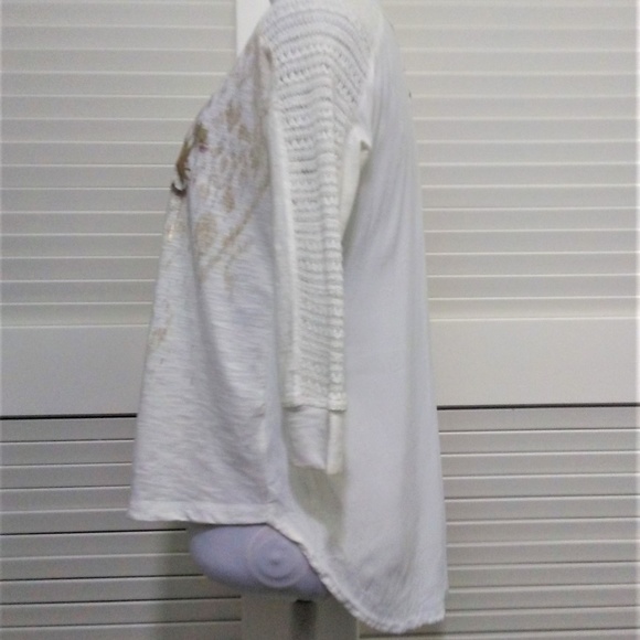 Miss Me Hi Low Gold Feather Print Long Sleeve Tee - Picture 6 of 8